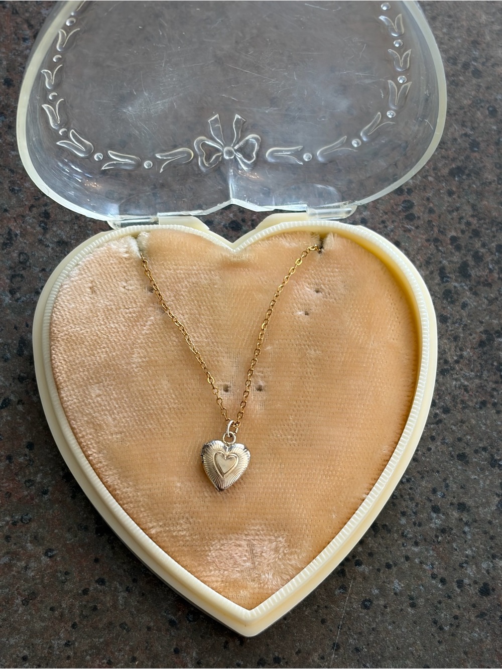 Antique Kiddie Kraft 1/20 12K Gold Filled Locket and Chain in Original Box
